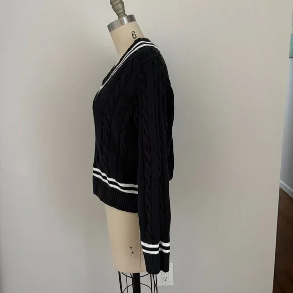 Hope & Henry Women's Long Sleeve V-Neck Cricket Cable Knit Sweater Size XL - Picture 3 of 8